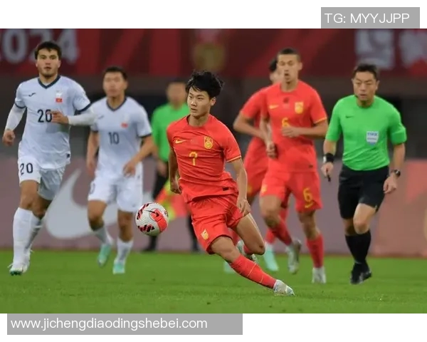 成都熊猫基地足球明星队助力青少年足球发展共筑体育梦想